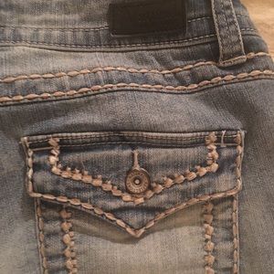 Natural reflections denim capris